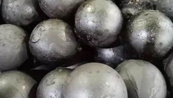 高铬耐磨铸件快速分选